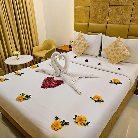Hotel Royal Residency Kannangad Exterior foto